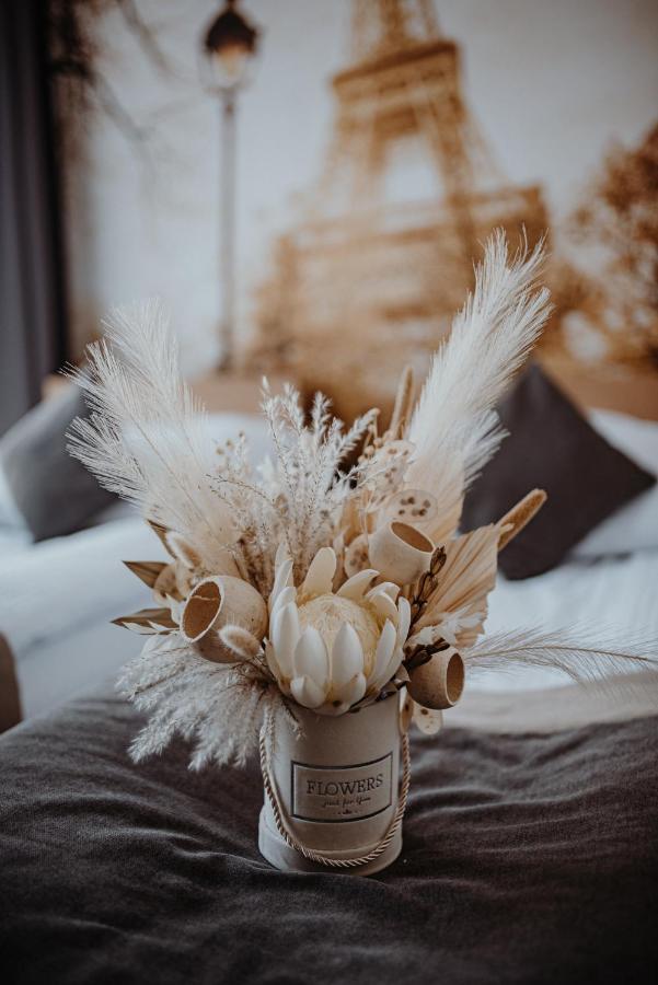 Dom Weselny Ludmila Bed & Breakfast Krasnik Luaran gambar